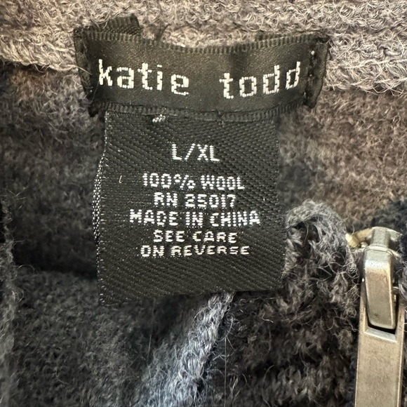 KATIE TODD 100% Wool Nordic/Aztec Oversized Zip Front Poncho Cape L/XL - Picture 10 of 11